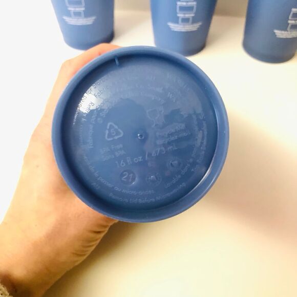 STARBUCKS Color Changing Holiday To Go Cups x 4 New Lids‎ / Sz 16 oz (473 mL) - Picture 3 of 4